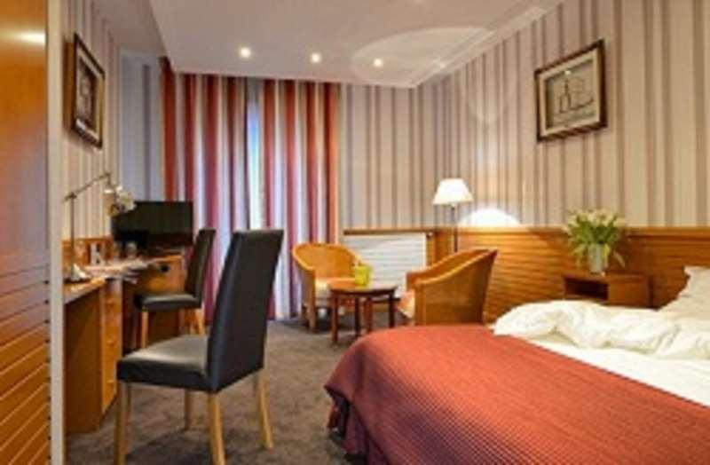 Hotel Le Berry Saint-Nazaire Oda fotoğraf