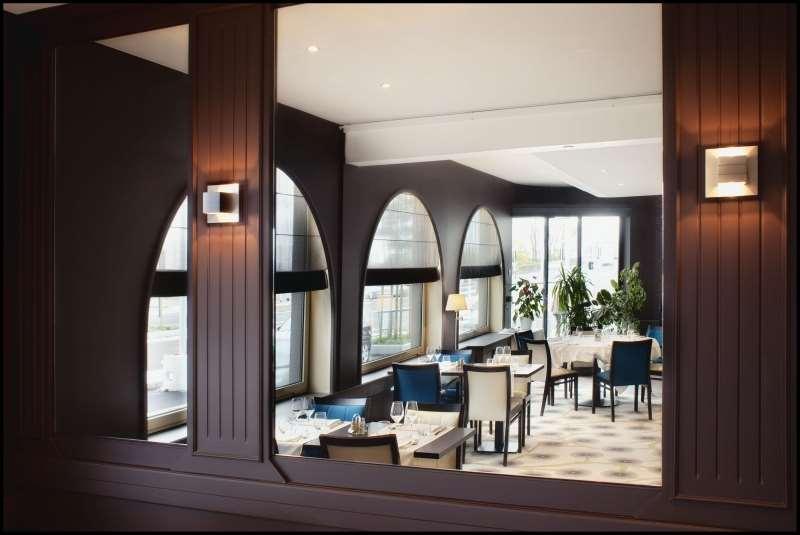Hotel Le Berry Saint-Nazaire Restoran fotoğraf